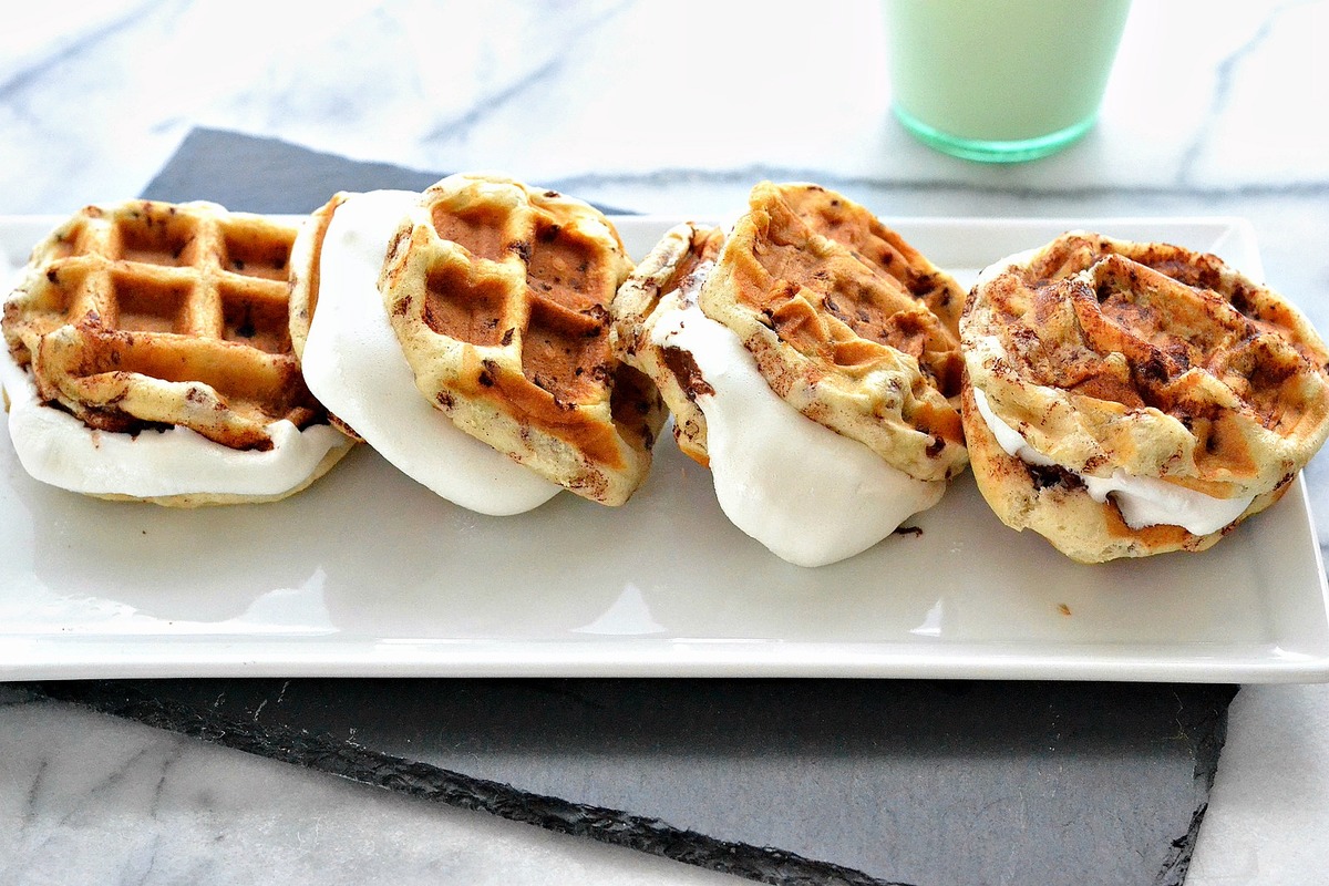 cinnamon_smore_waffle_love_and_food_foreva_2